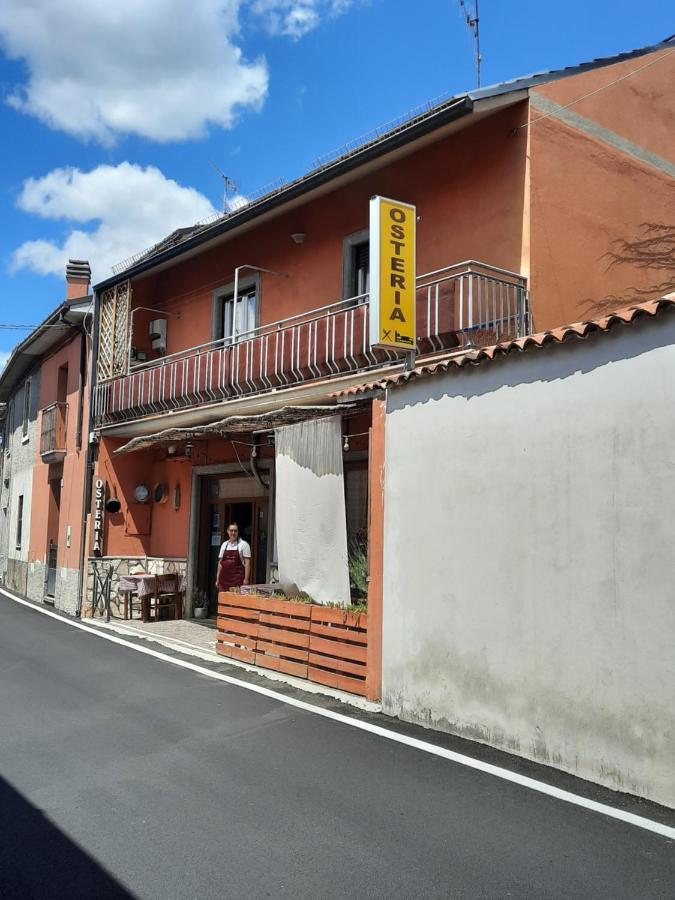 Locanda Dei Miracoli Hotel Pizzoli Exterior photo